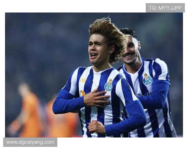 葡超联赛激战正酣 瓦雷亚尔与波尔图争夺冠军宝座